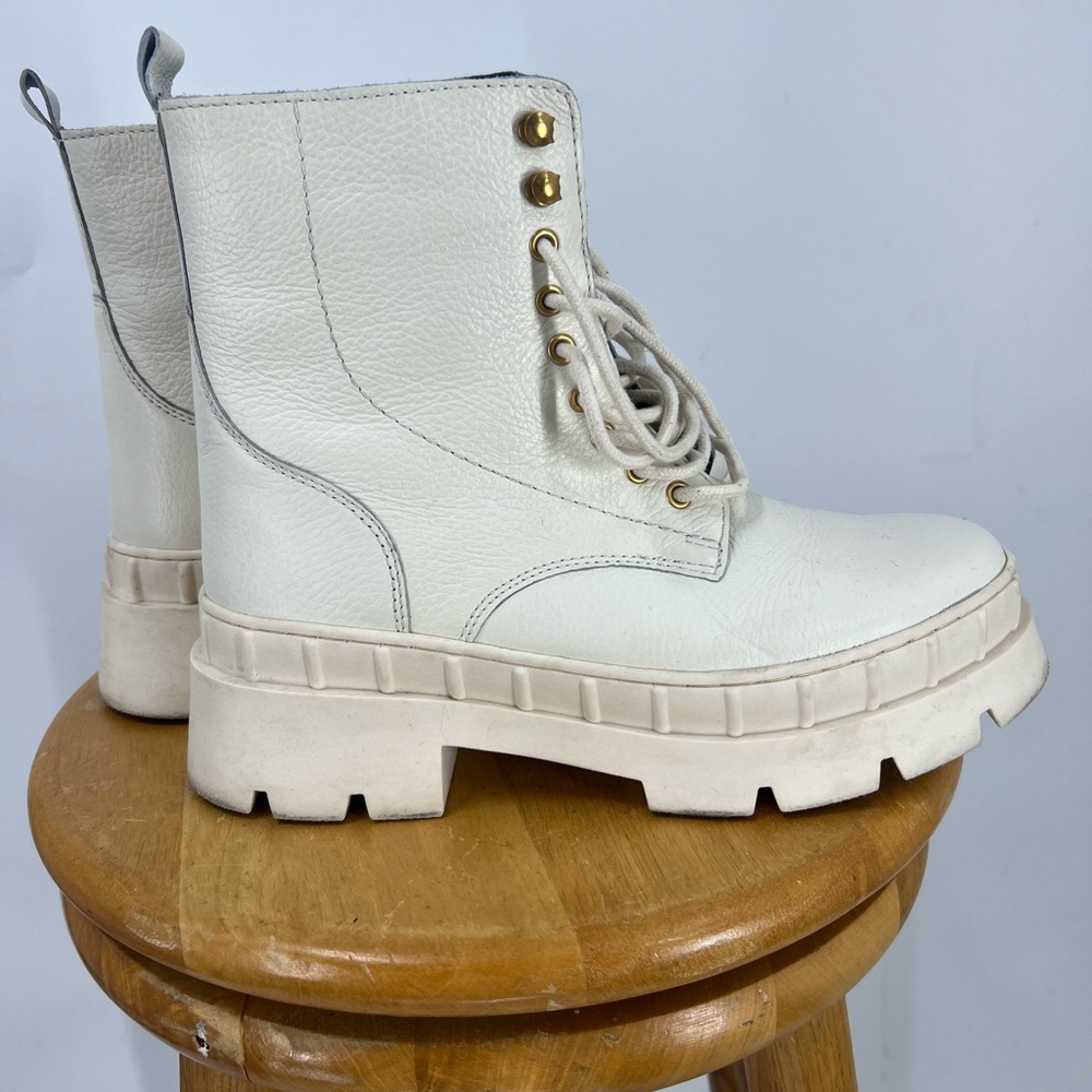 Vince Camuto  leather lug sole platform, cream winter white booties size…10/40